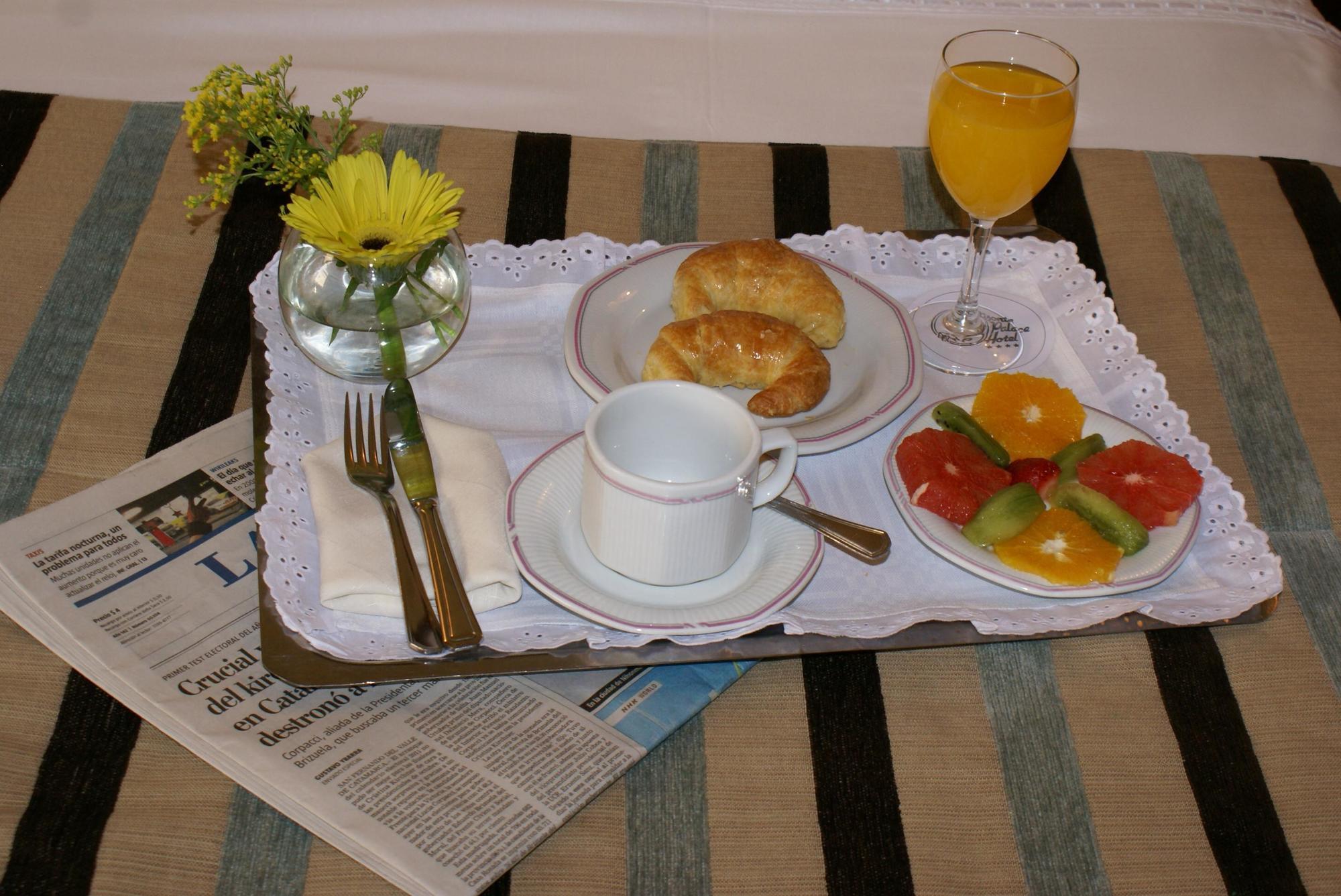 Bisonte Palace Hotel บัวโนสไอเรส ภายนอก รูปภาพ