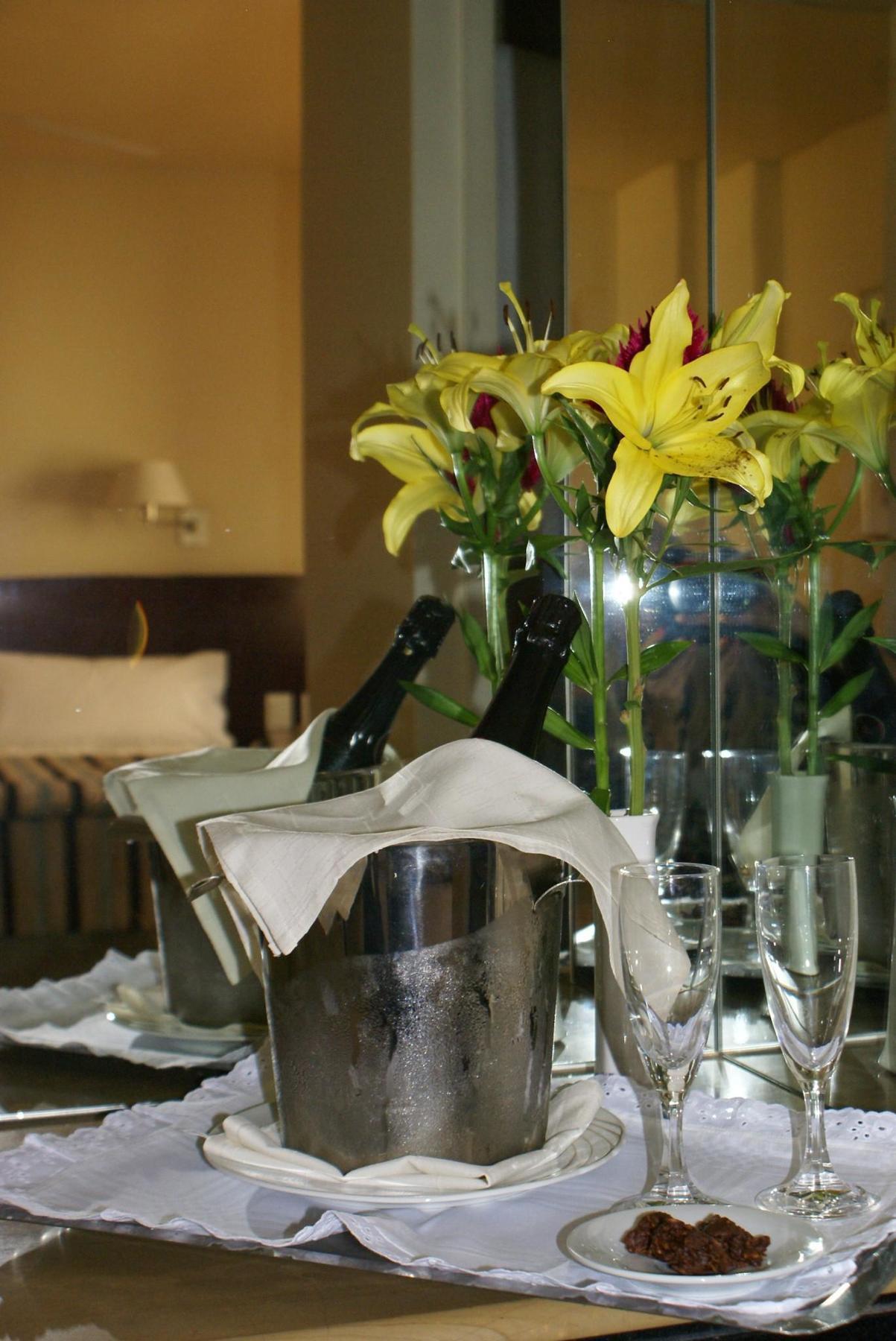 Bisonte Palace Hotel บัวโนสไอเรส ภายนอก รูปภาพ