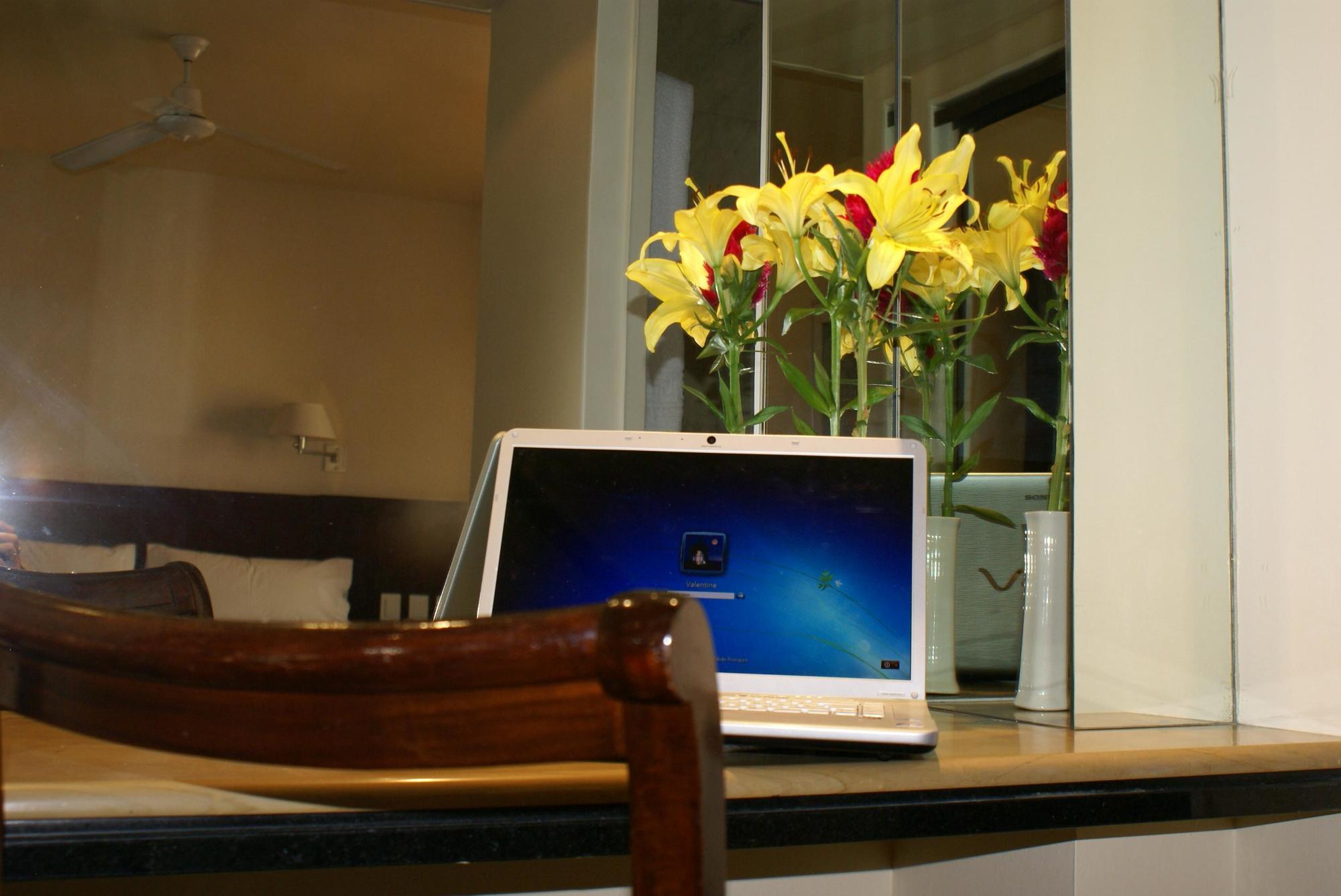 Bisonte Palace Hotel บัวโนสไอเรส ภายนอก รูปภาพ