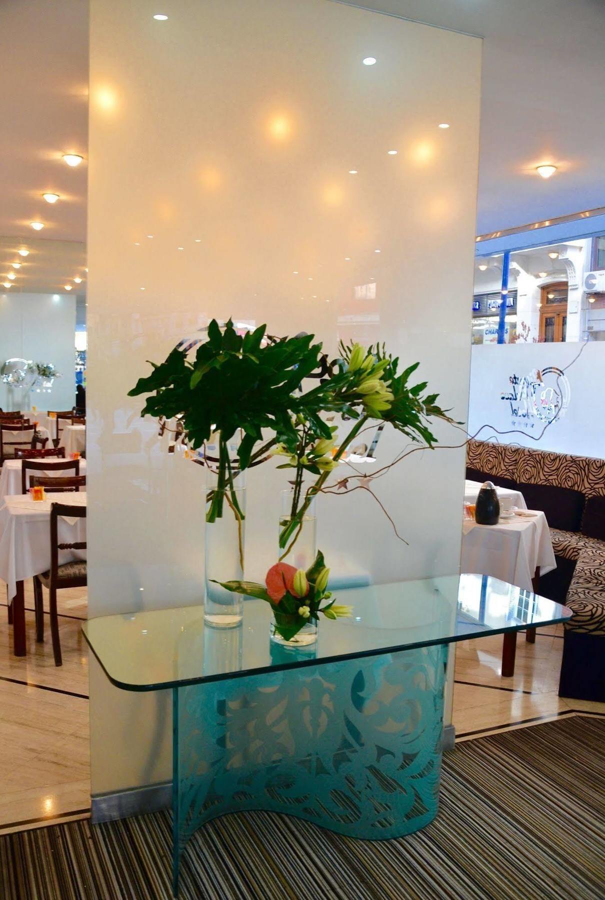Bisonte Palace Hotel บัวโนสไอเรส ภายนอก รูปภาพ