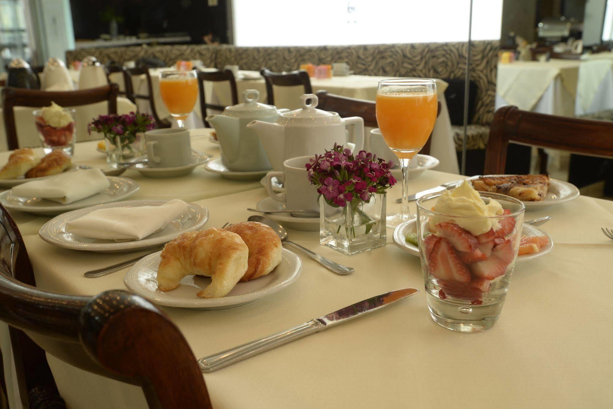 Bisonte Palace Hotel บัวโนสไอเรส ภายนอก รูปภาพ
